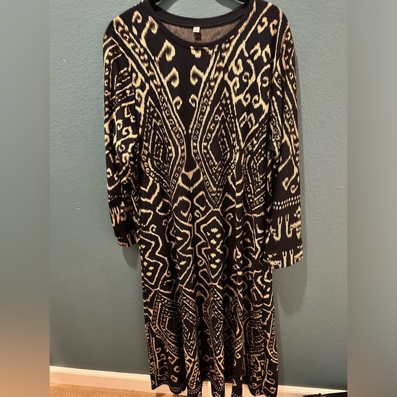 Unique Indonesian Batik Maxi Dress - Picture 1 of 3